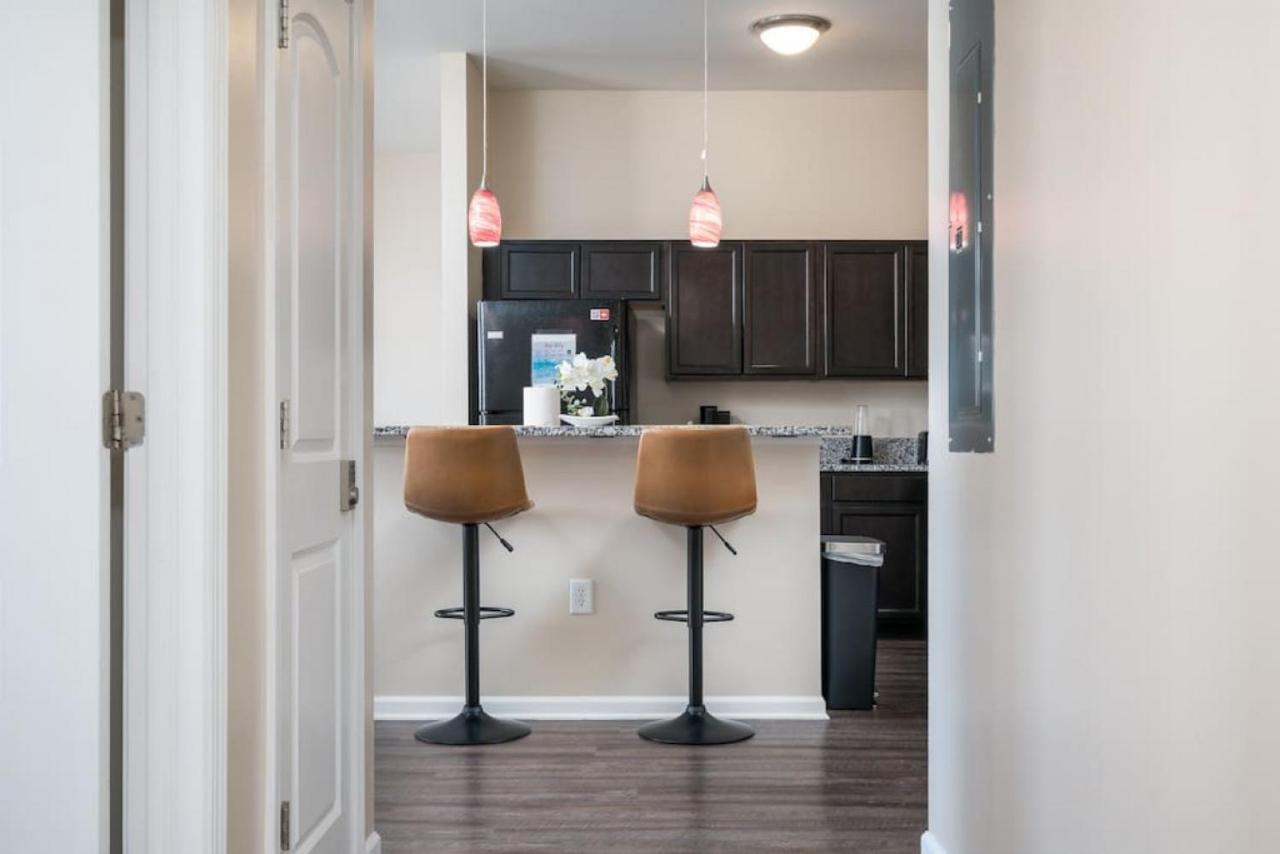 Private Bedroom Downtown Indy - Shared Indianápolis Exterior foto